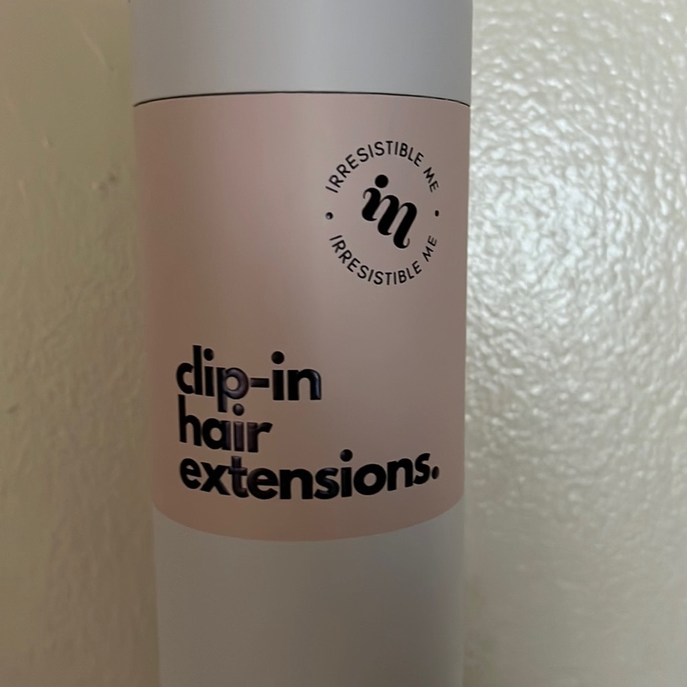 Irresistible me hair extensions clip in black hair